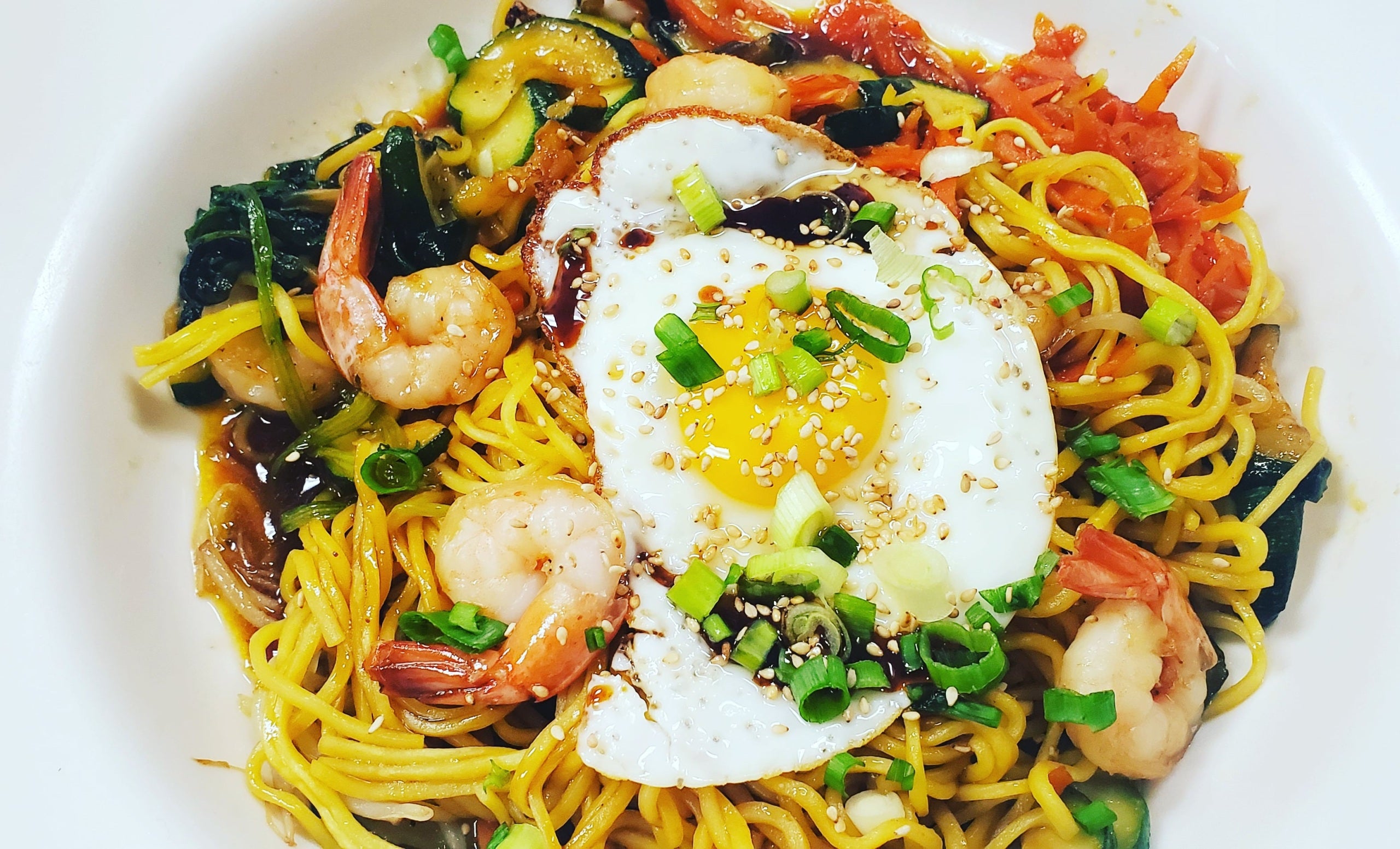 noodle-bowls-nifty-s-ramen-smoothies